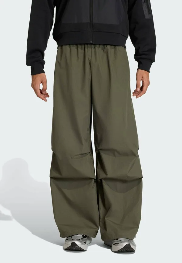 Городские технологичные брюки для активного отдыха Adidas Sportswear, Olive Strata