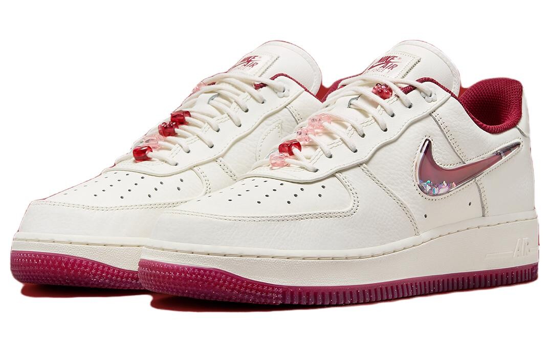 Женские кроссовки для скейтбординга Nike Air Force 1 Low, Белый/Красный — фото 3