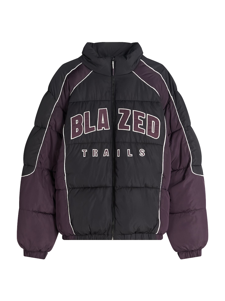 

Зимняя куртка Bershka, черный