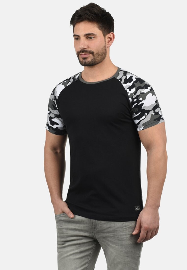 

Футболка с принтом SDCAHIL Solid, цвет black/grey