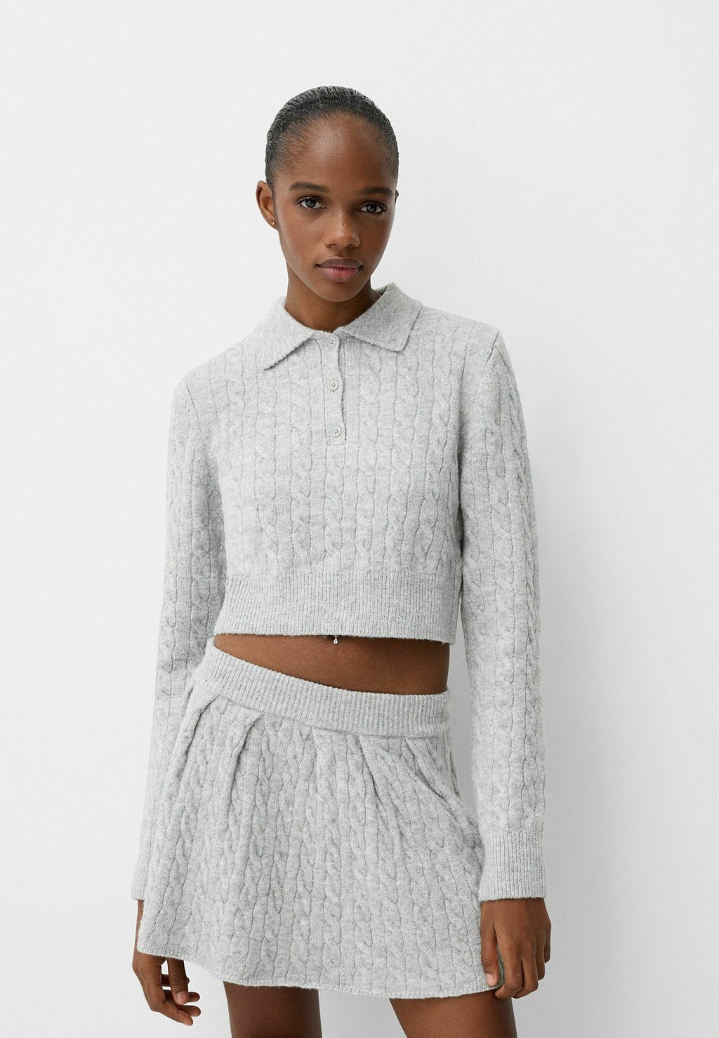 

Топ с длинными рукавами CABLE-POLO COLLAR Bershka, серый