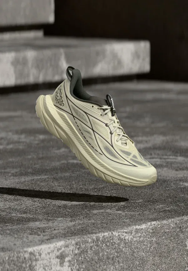 Кроссовки Hoka Mach remastered trainers, цвет яичная скорлупа/серый асфальт