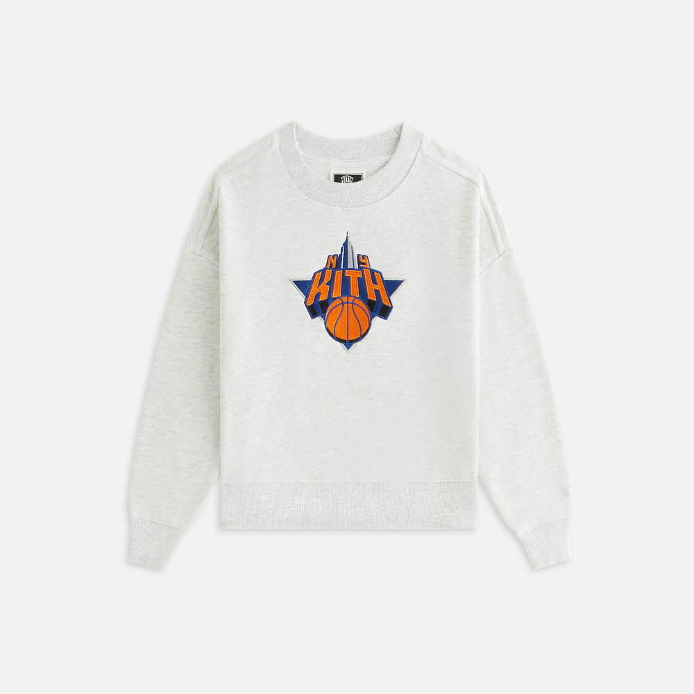 

Свитер Kith Kids for the New York Knicks Empire Nelson Crewneck, цвет Light Heath