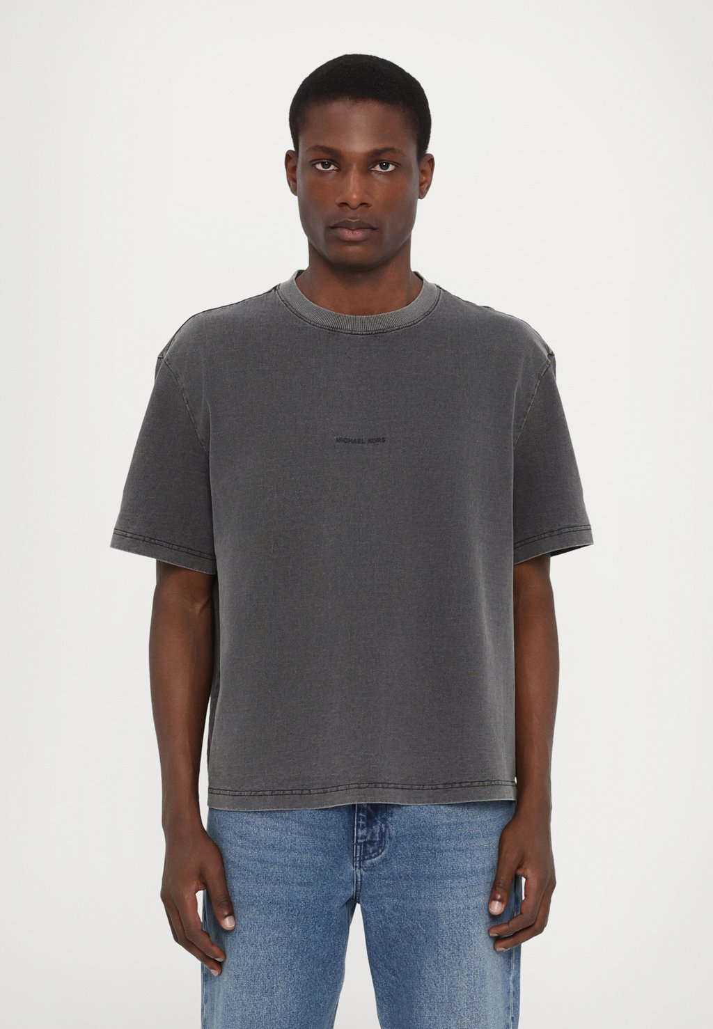 

Базовая футболка BOXY TEE Michael Kors, черный