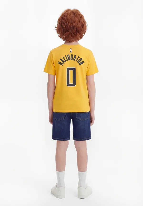 Футболка Nike Performance NBA Indiana Pacers Tyrese Haliburton Boys Statement Tee, желтый — фото 2