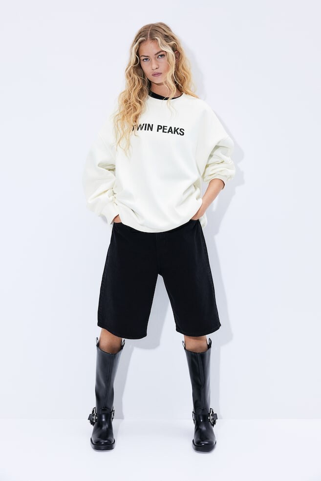 

Толстовка оверсайз с принтом H&M, бежевый
