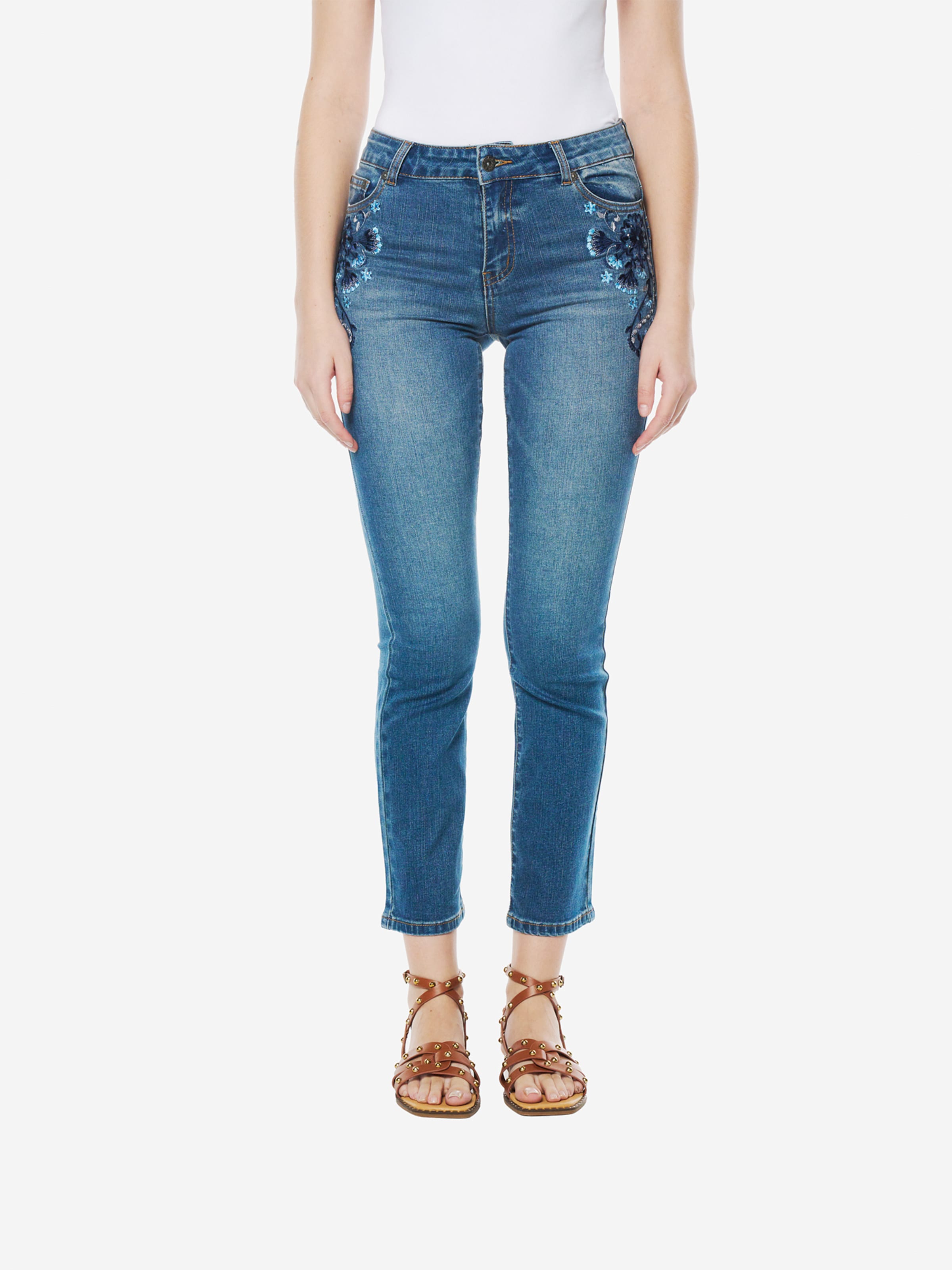 

KOROSHI Джинсы Slim fit в цветах Sky Blue, Blue Denim, Dark Blue