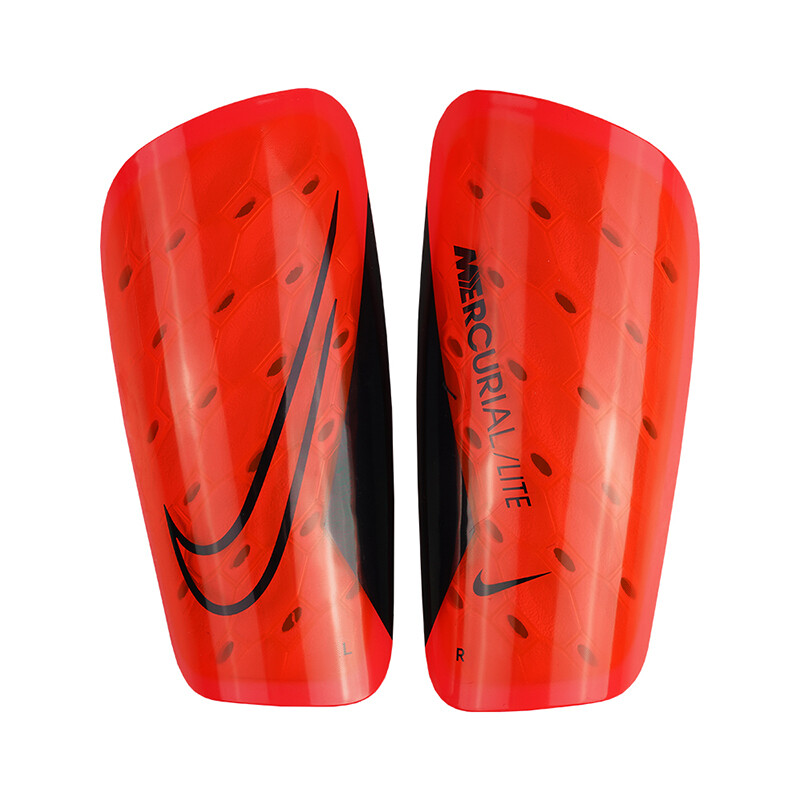 

Щитки Nike Soccer, цвет Red