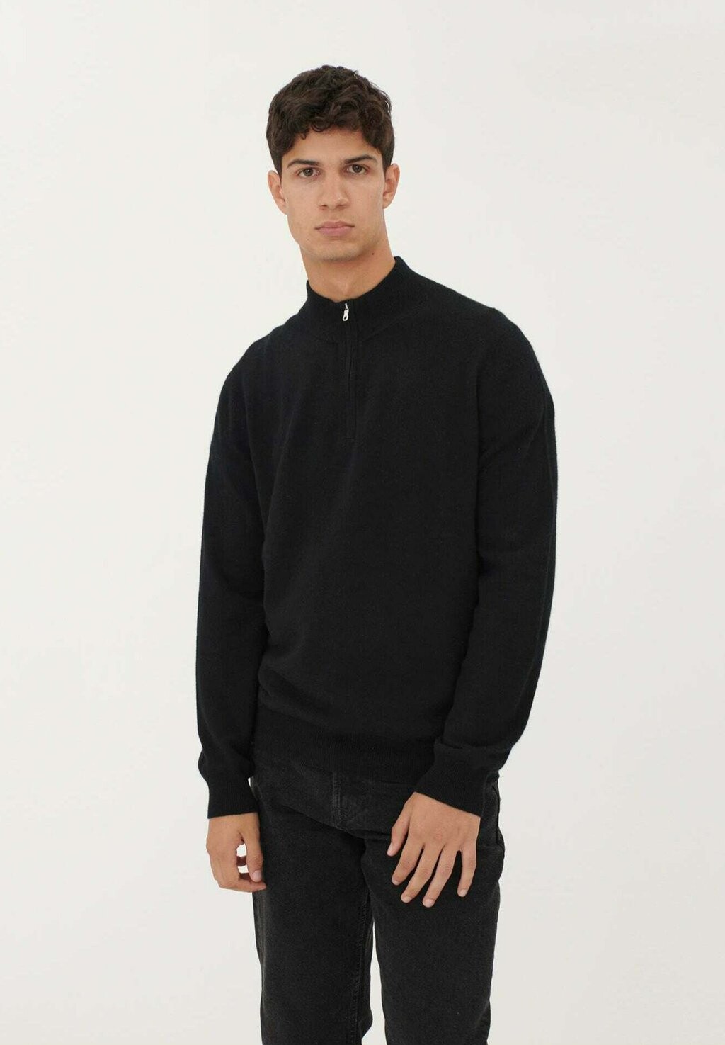 

Джемпер MIT HALBREISSVERSCHLUSS GOBI Cashmere, черный