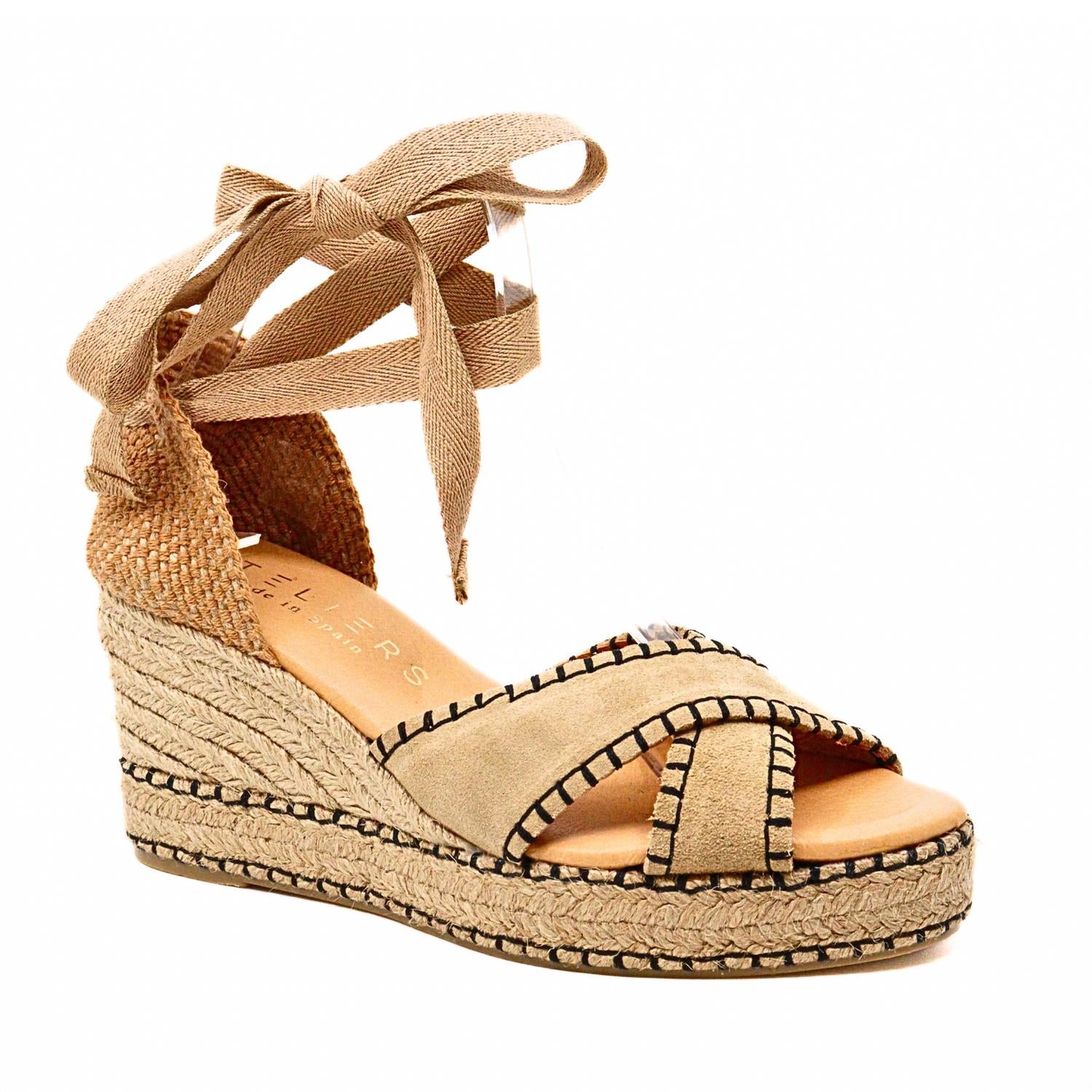 Женские босоножки Palma Wedge Sandals цвета Camel Ateliers