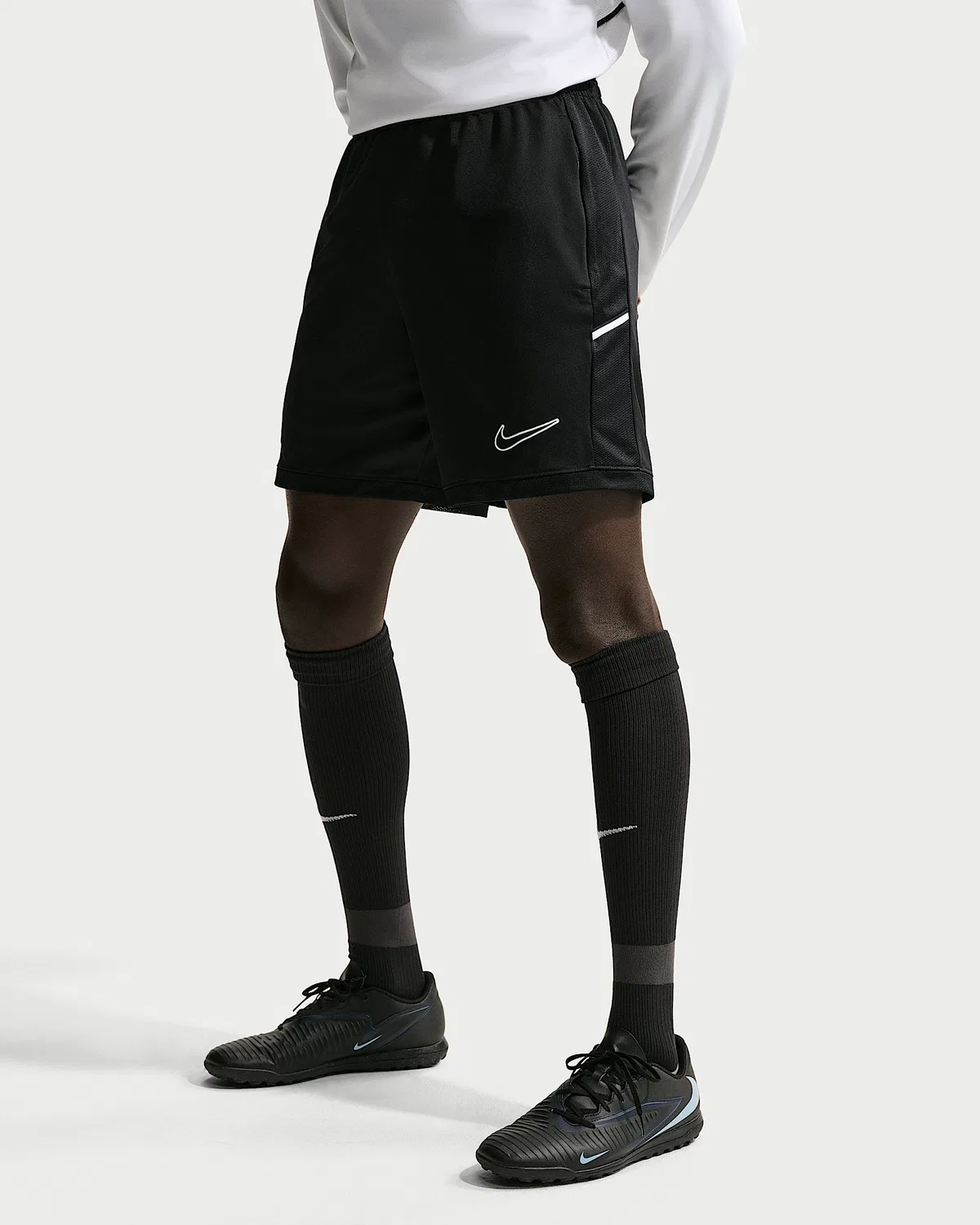 Мужские футбольные шорты Nike Dri-FIT Academy, Black/Black/White — фото 2