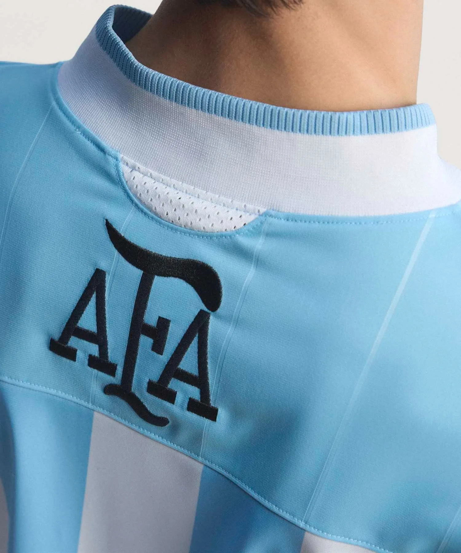Унисекс оверсайз джерси V-образный вырез Bringback Remix Argentina adidas Originals синий — фото 4