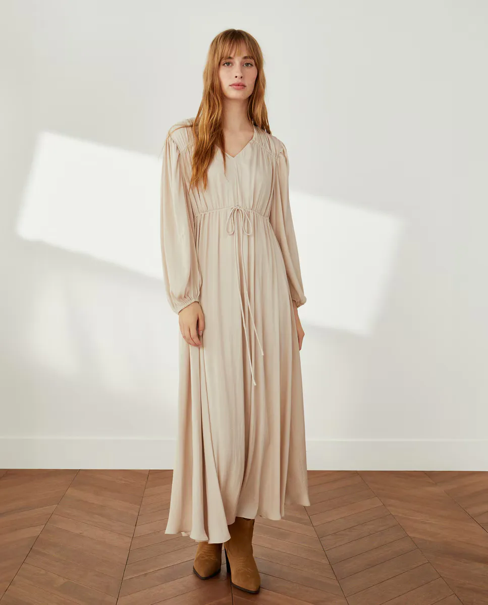 

Длинное платье с V-образным вырезом Southern Cotton, кремово-белый