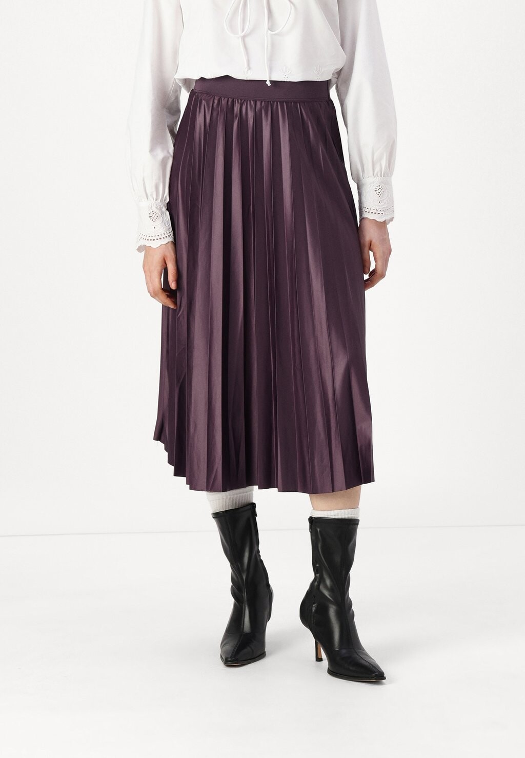 

Широкая юбка в сборку VINITBAN SKIRT VILA, сирень