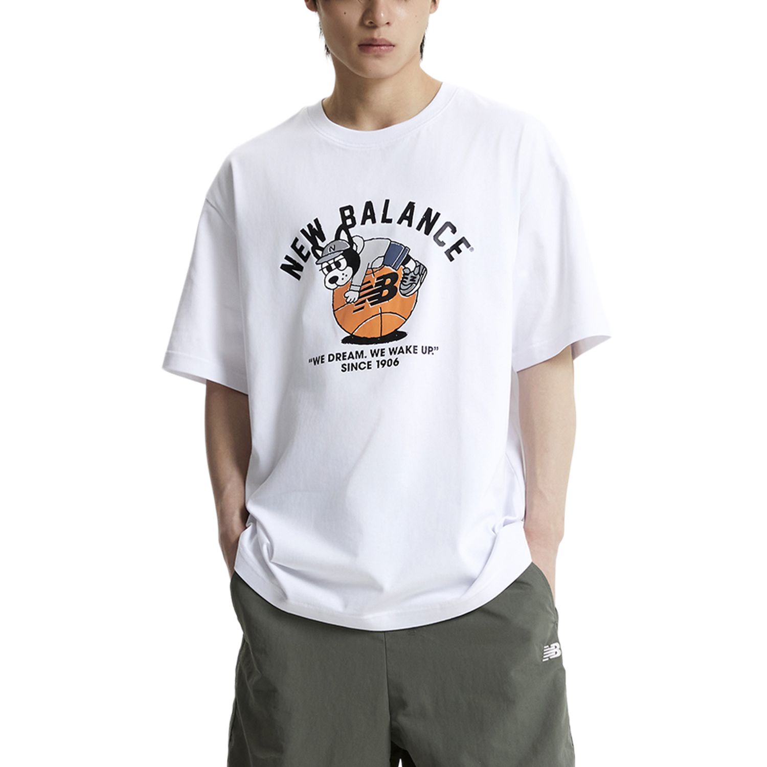 

New Balance Футболка Semi Over Fit Uni Friends Unisex белая