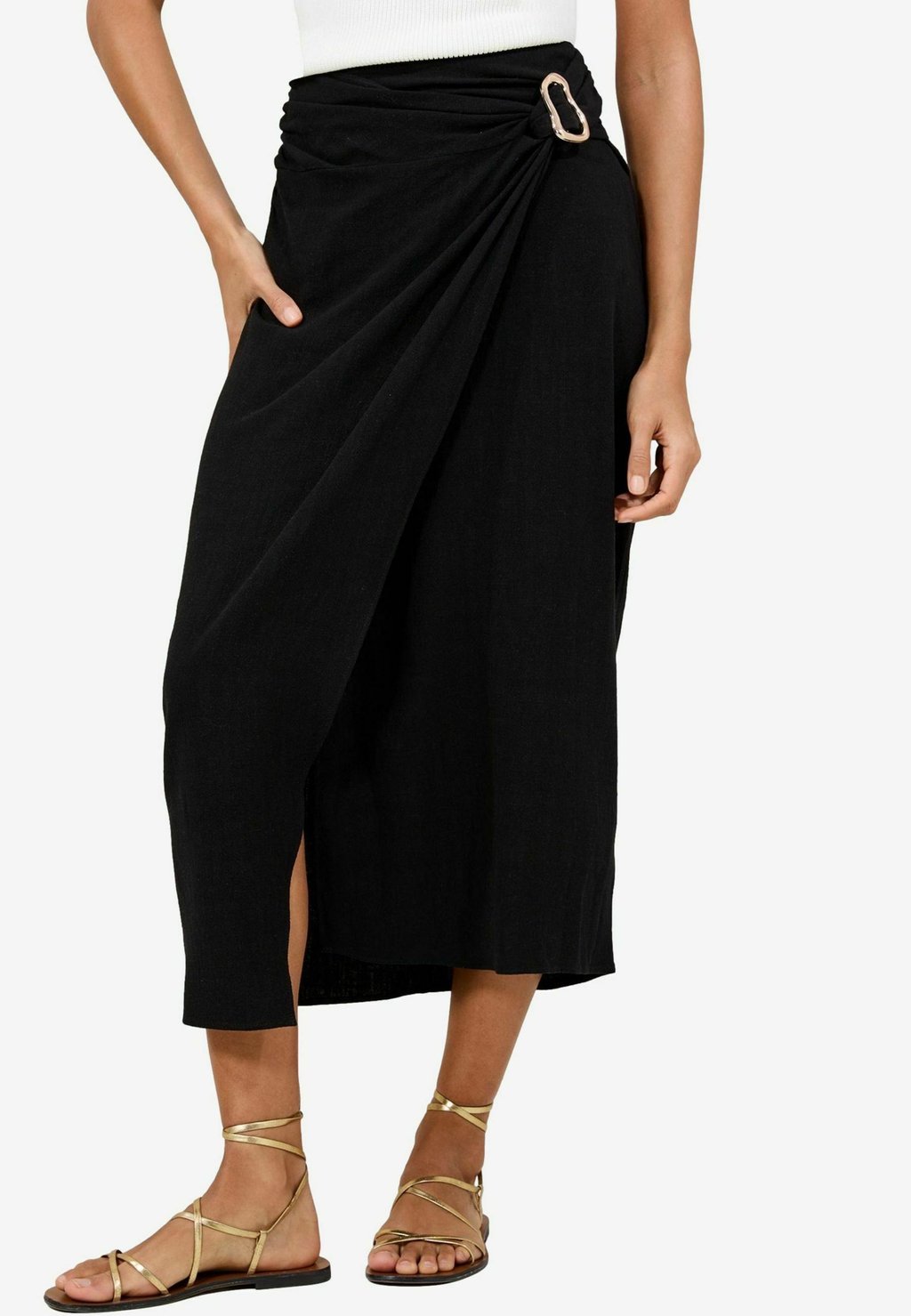 

Юбка с запахом TRIM DETAIL RUCHED - A-line skirt Lipsy, черный