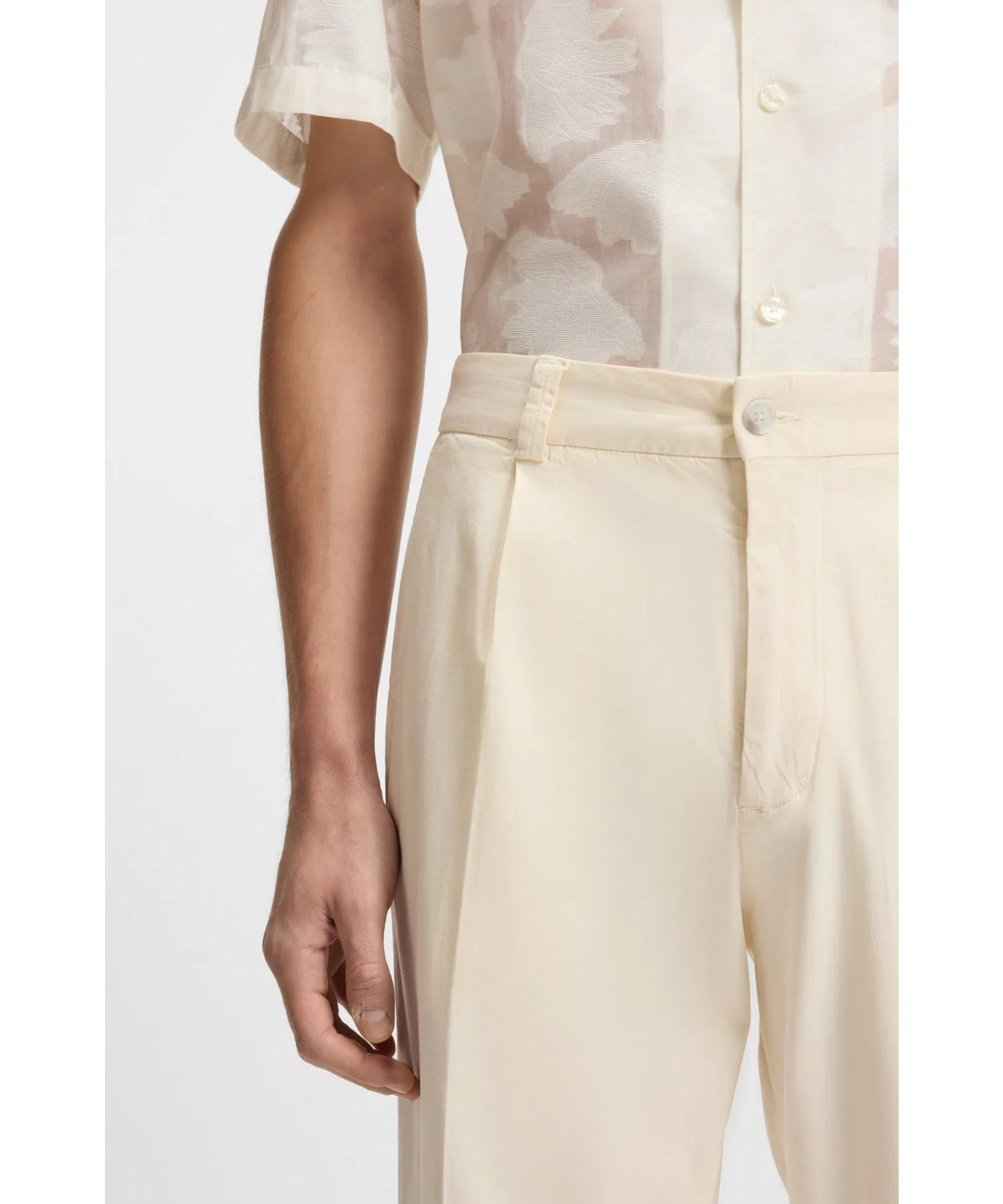Мужские брюки BOSS Tapered Fit из смесовой ткани белые — фото 2