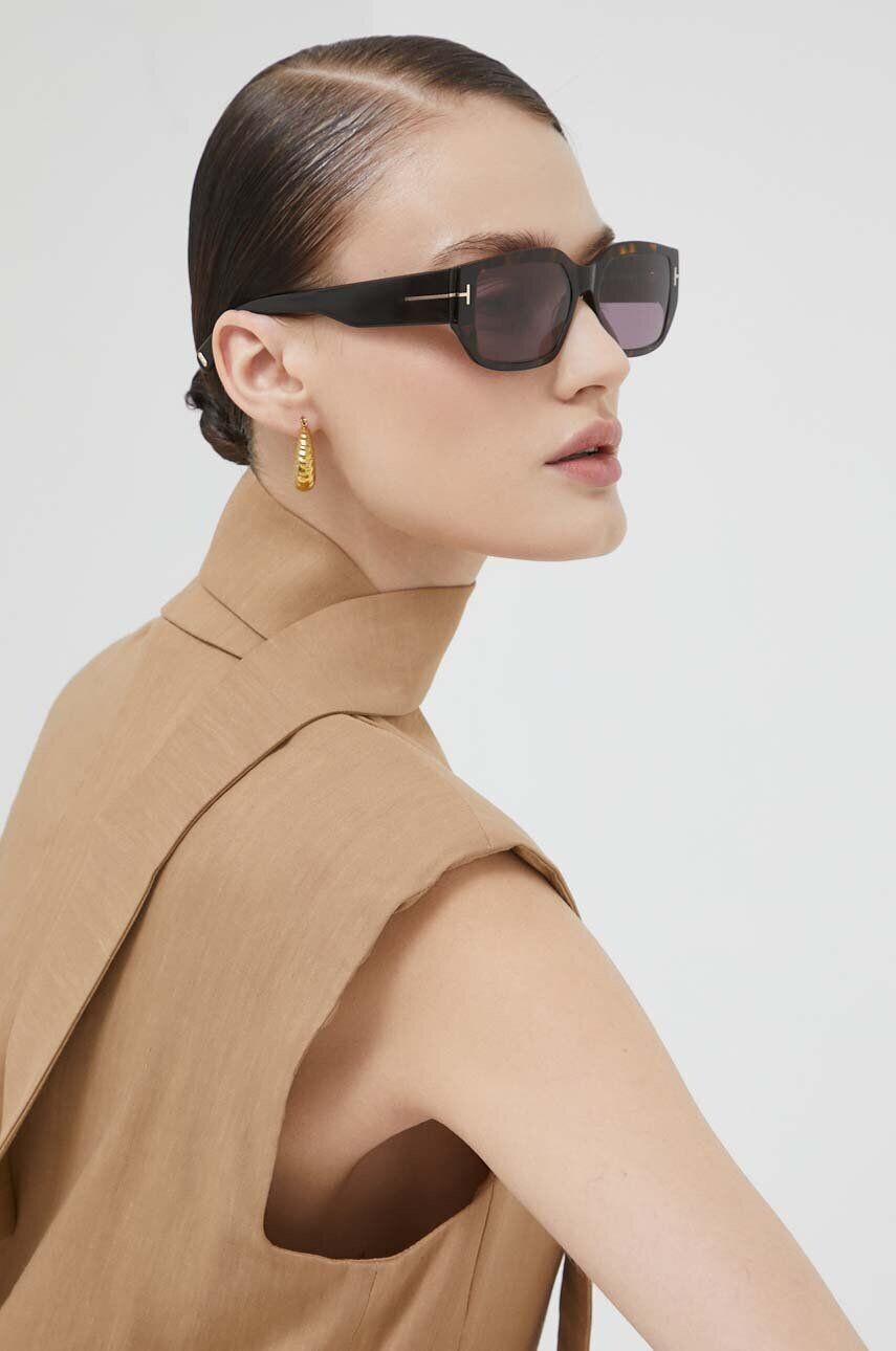 

Солнцезащитные очки Tom Ford, коричневый