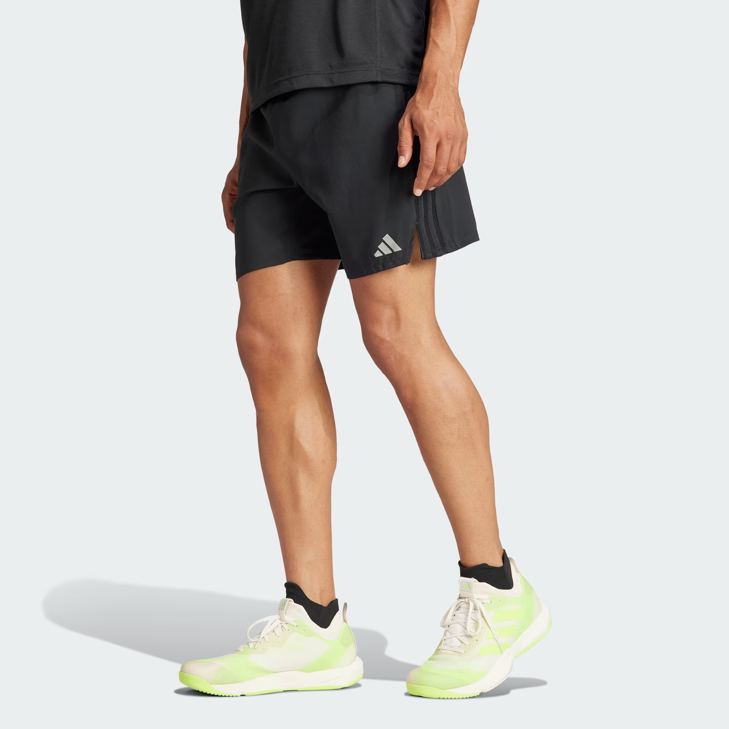 Хлопковые шорты для тренировок Hiit с тремя полосками Мужские черные Adidas — фото 3