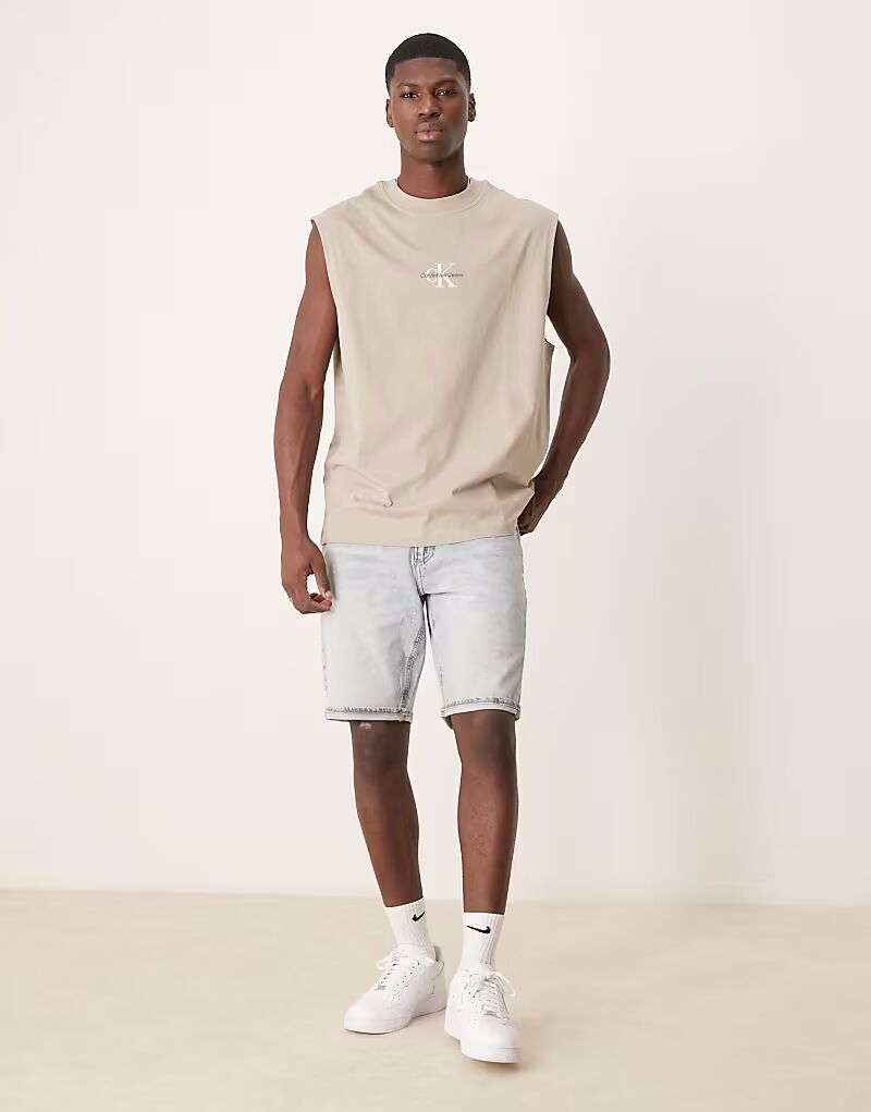 

Шорты из денима Calvin Klein Jeans обычного оттенка светлого тона
