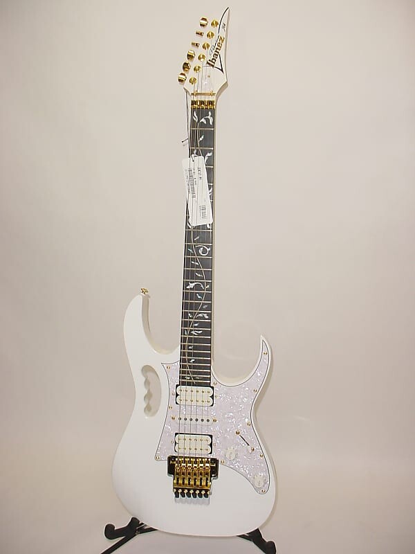 

Электрогитара Ibanez Steve Vai Signature Premium JEM7VP Electric Guitar - White w/ Gigbag