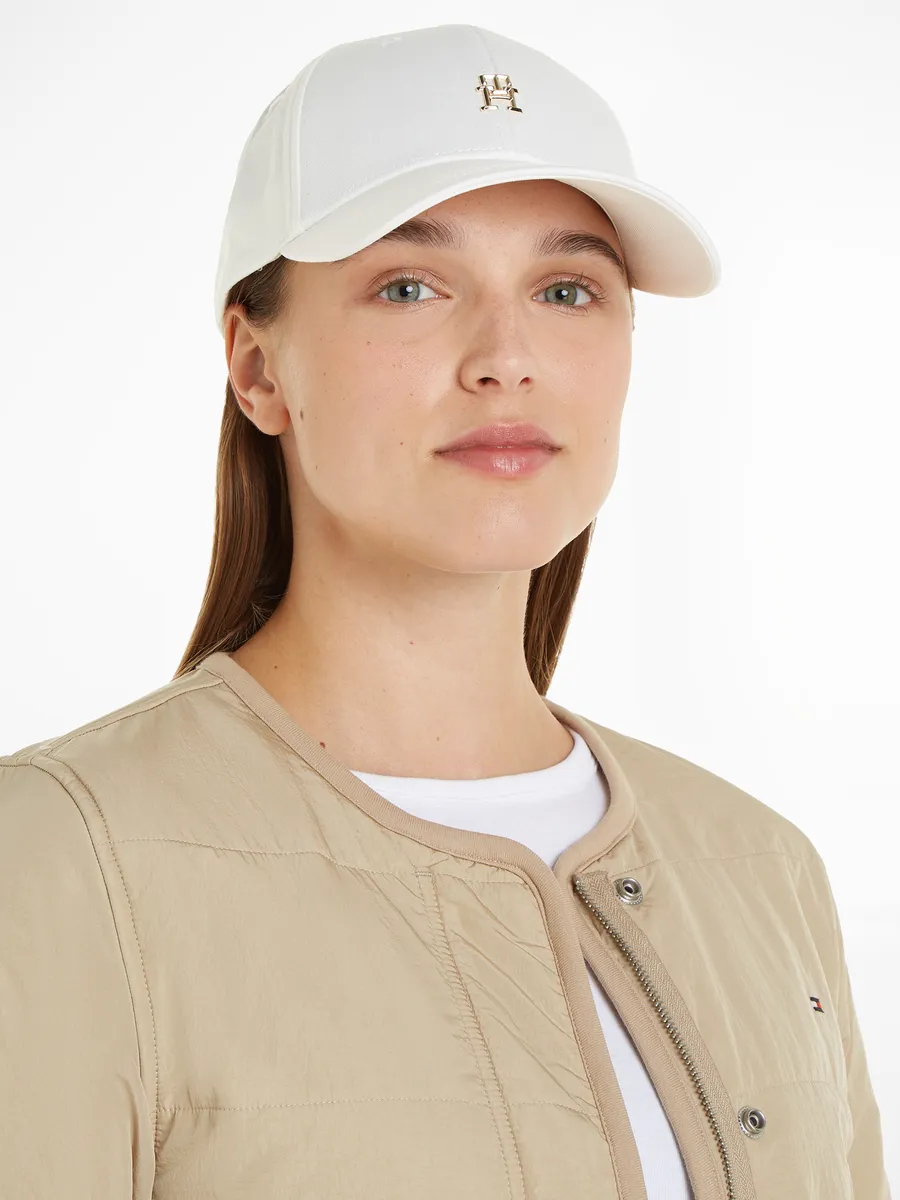 

Бейсбольная кепка Tommy Hilfiger "TH DISTINCT CORP CAP" с тисненым логотипом, белый