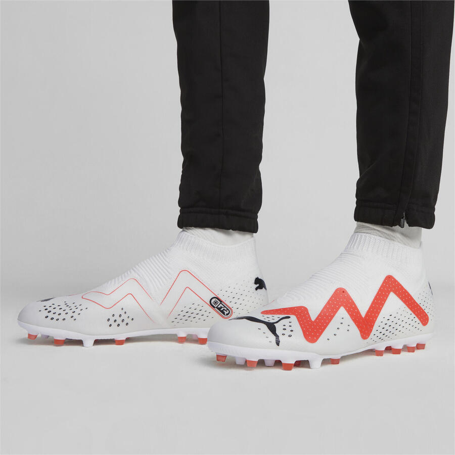 Футбольные бутсы FUTURE PRO MG мужские PUMA белого, черного, огненно-красного цветов — фото 2