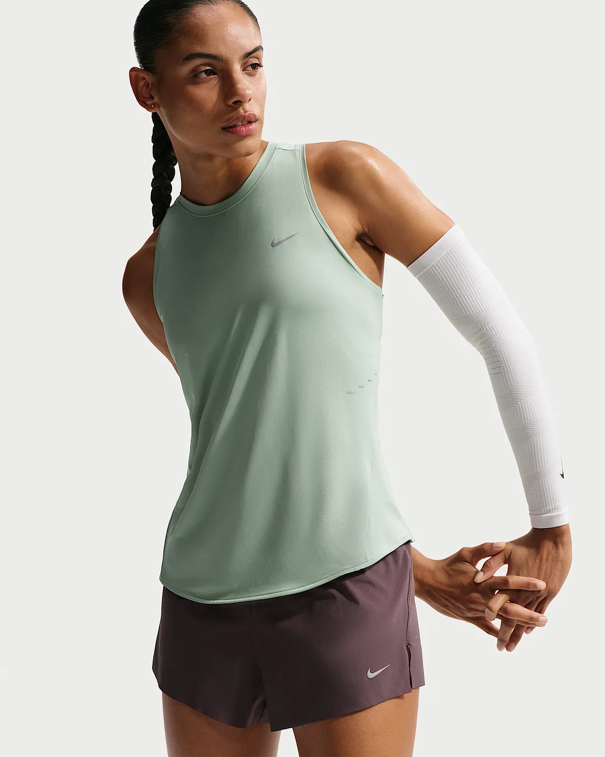 Женский топ для бега Dri-FIT Nike Swift, Steam — фото 3