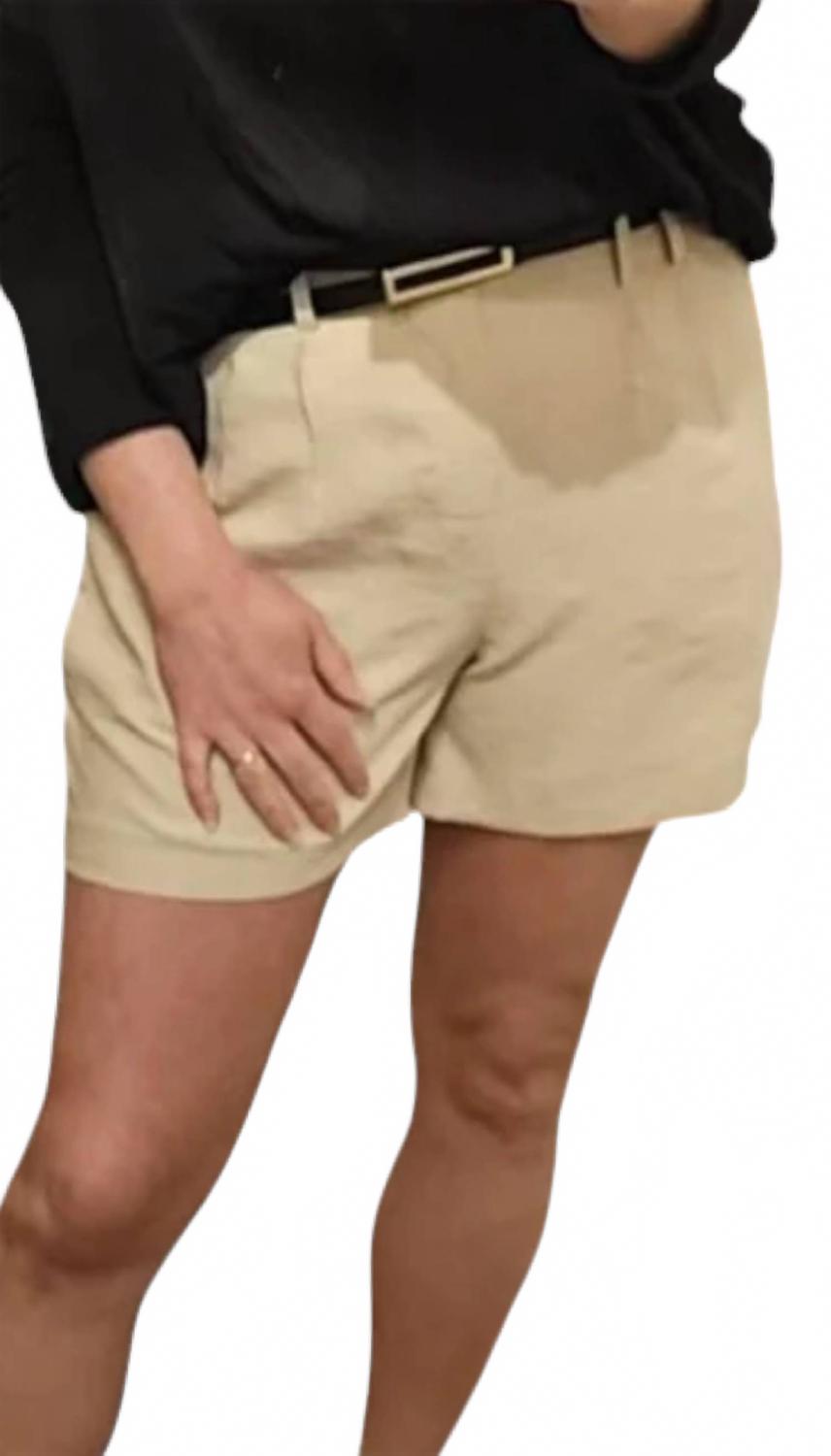 

Классические укороченные шорты с поясом в бежевом цвете L&C Fashion