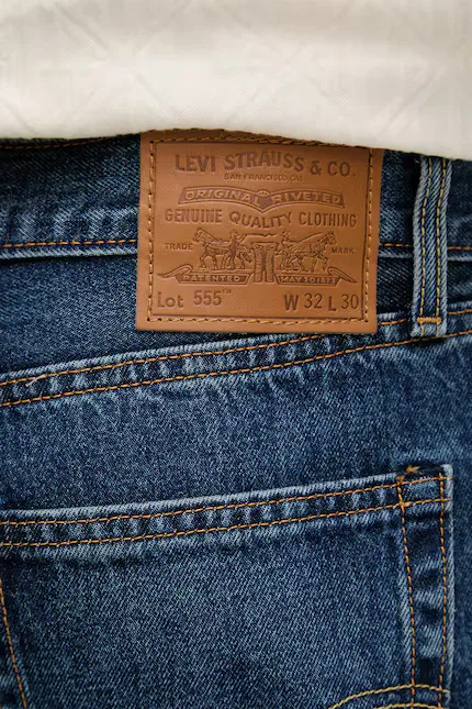 Джинсы прямого кроя 555 прямого кроя Levi's, синий — фото 4