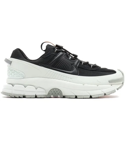 Кроссовки для города с защитой от влаги Nike Zoom Vomero Roam SP чёрные — фото 4
