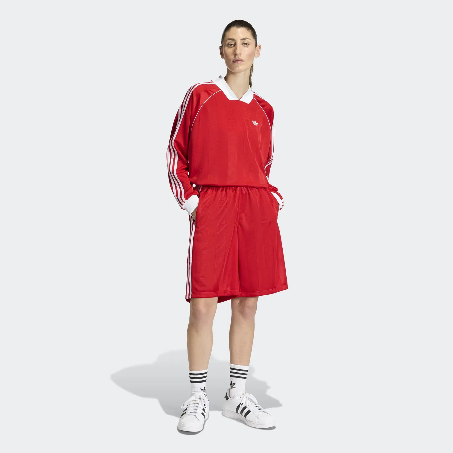 Футболка Adidas Originals красного цвета — фото 3
