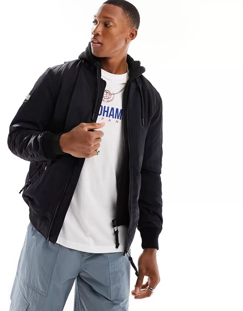 

Черная куртка в стиле милитари с капюшоном Superdry MA1