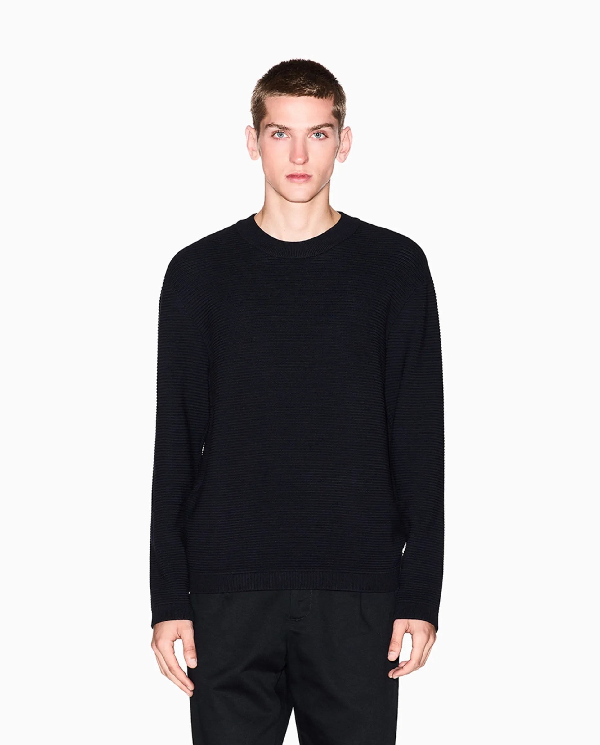 

Мужской свитер из турецкого велюра с круглым вырезом Armani Exchange, темно-синий