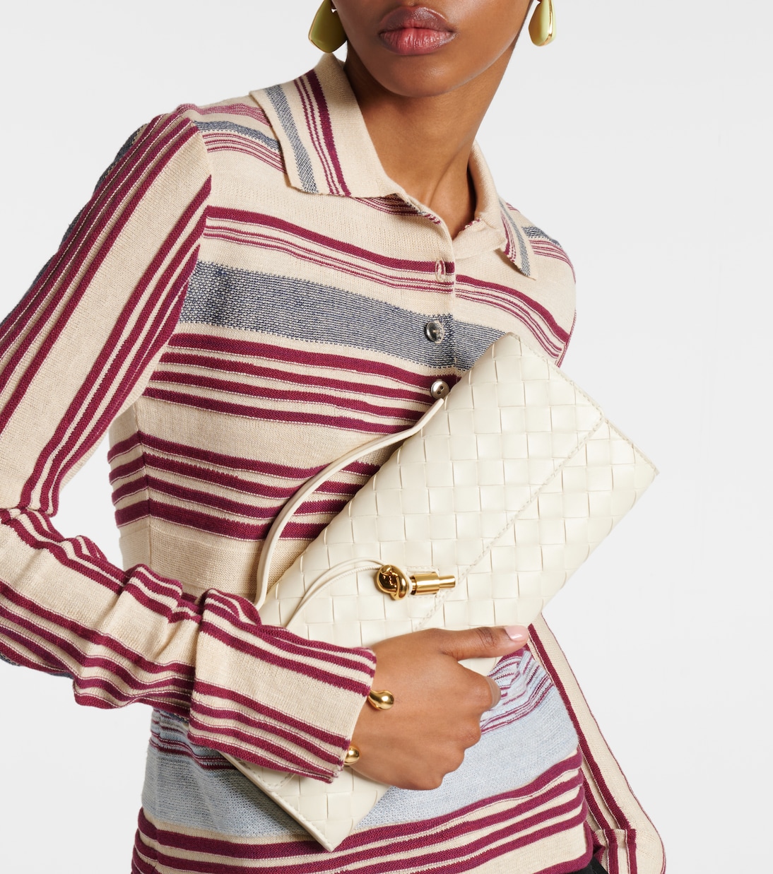 Клатч Andiamo Intrecciato из кожи Bottega Veneta, Sea Salt-M Brass — фото 2