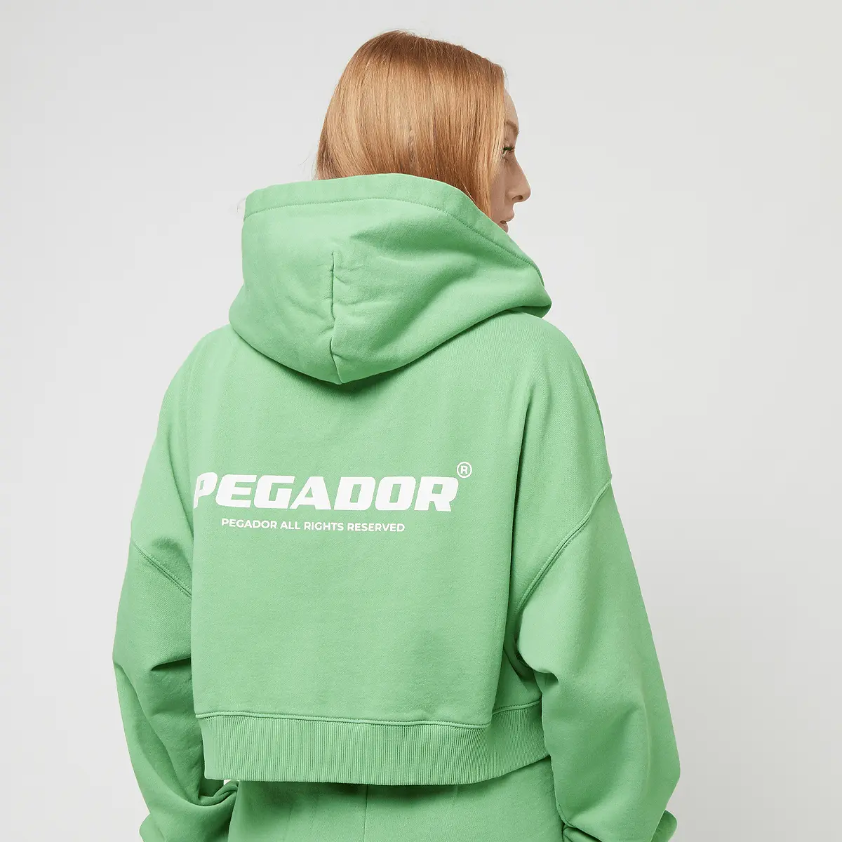 

Спортивная куртка Pegador Lana Logo Cropped Sweat Jacket, зеленый/зеленый