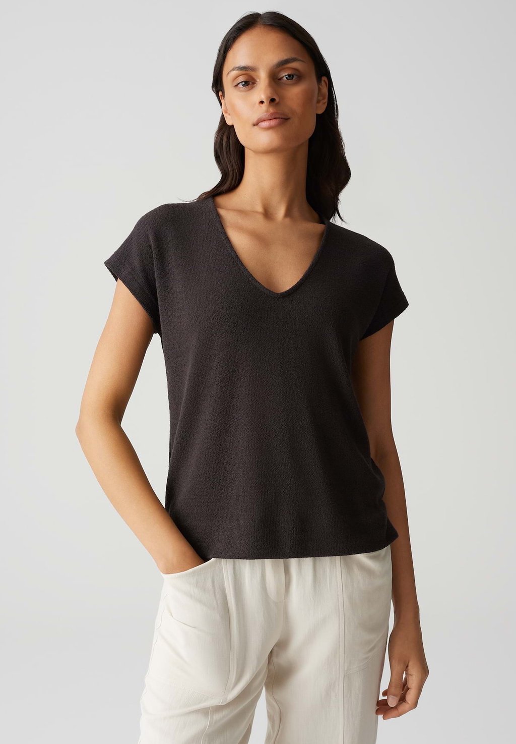 

Базовая футболка BOXY FIT OPUS, коричневый