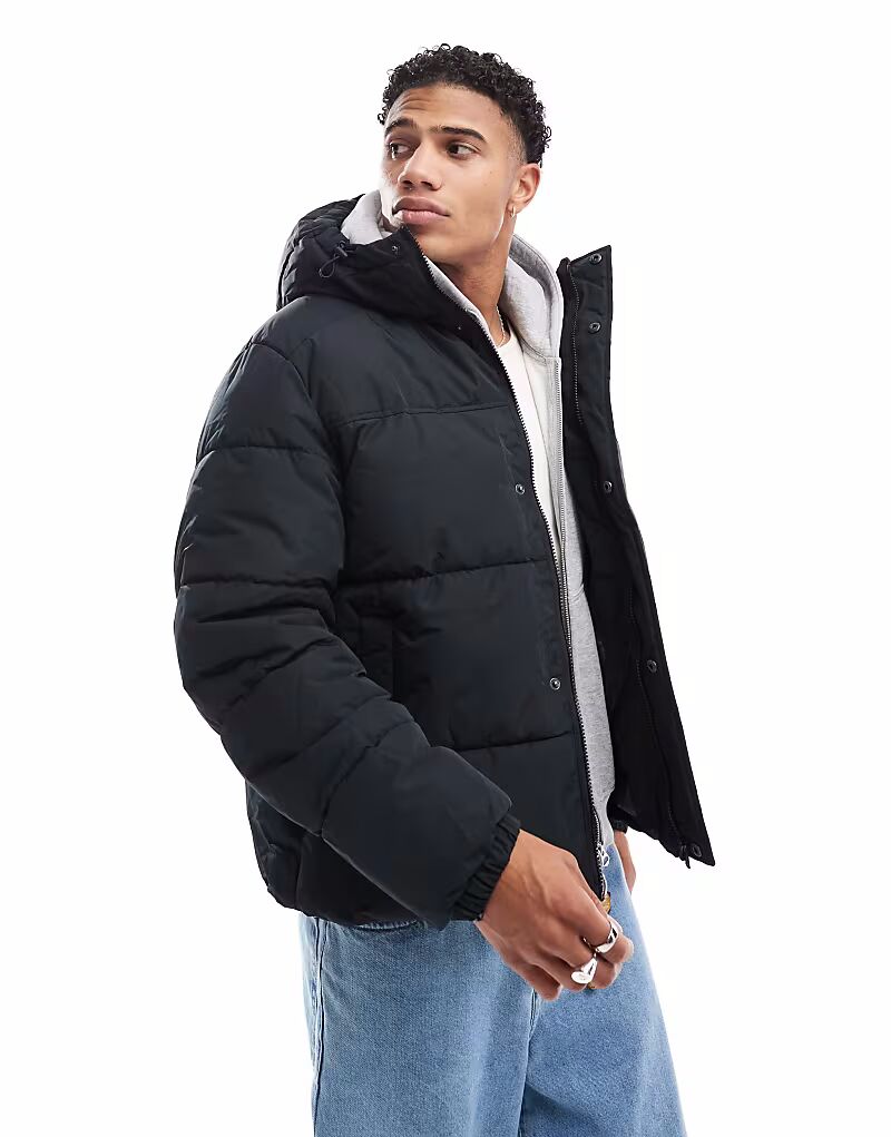 

Короткая стеганая куртка черного цвета Jack & Jones