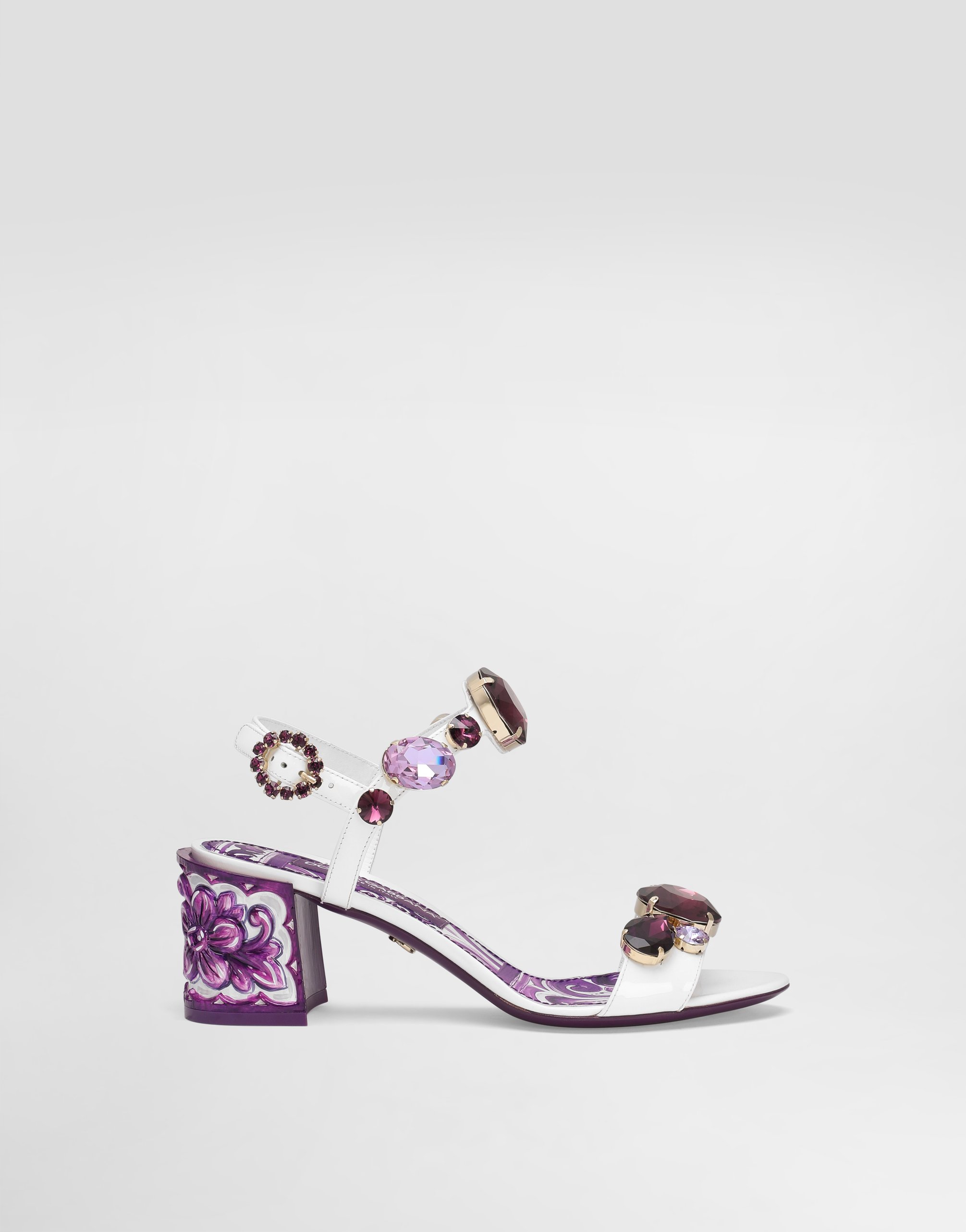Босоножки из лакированной кожи с вышивкой из драгоценных камней Dolce & Gabbana, мультиколор