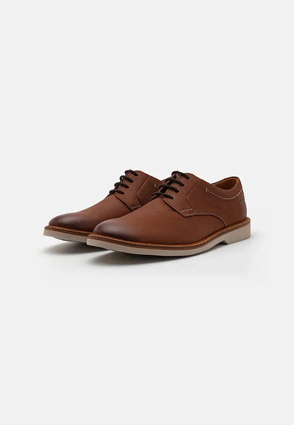 Ботинки Atticus smart lace ups Clarks, темно-коричневый — фото 2