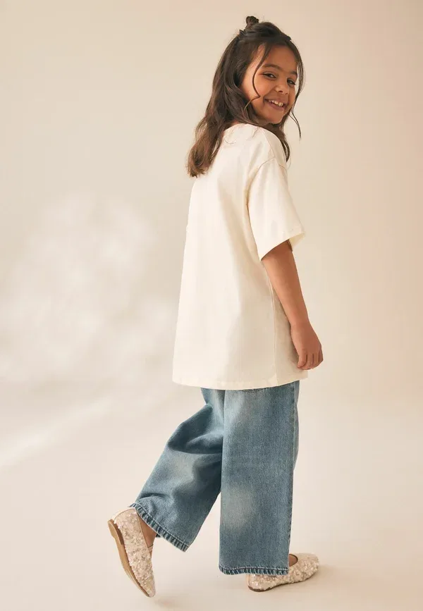 Футболка Next Regular Fit Shania Twain Oversized Graphic T-Shirt, цвет экрю — фото 3