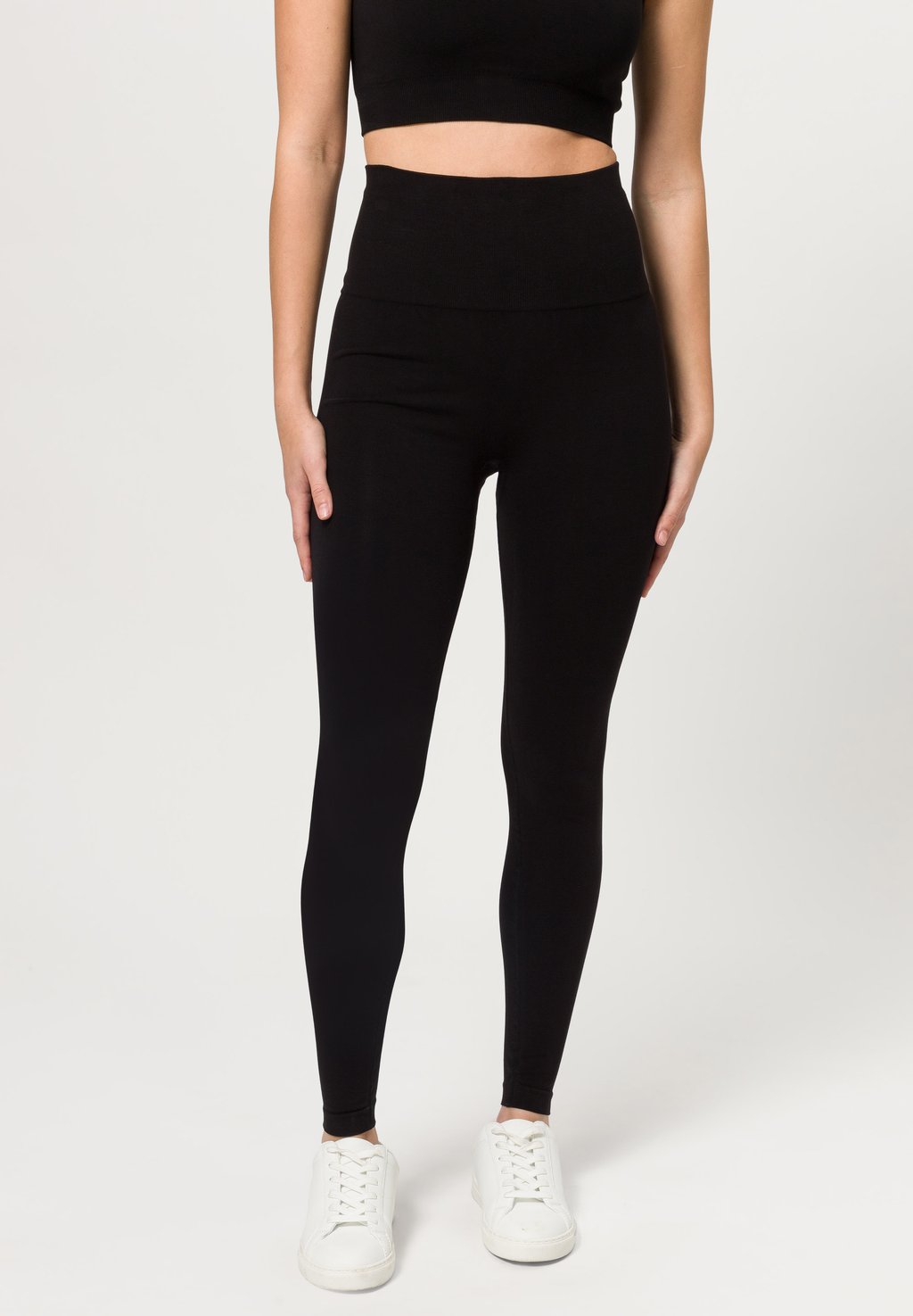 

Леггинсы SYNC LEGGINGS SEAMLESS Les Lunes, черный