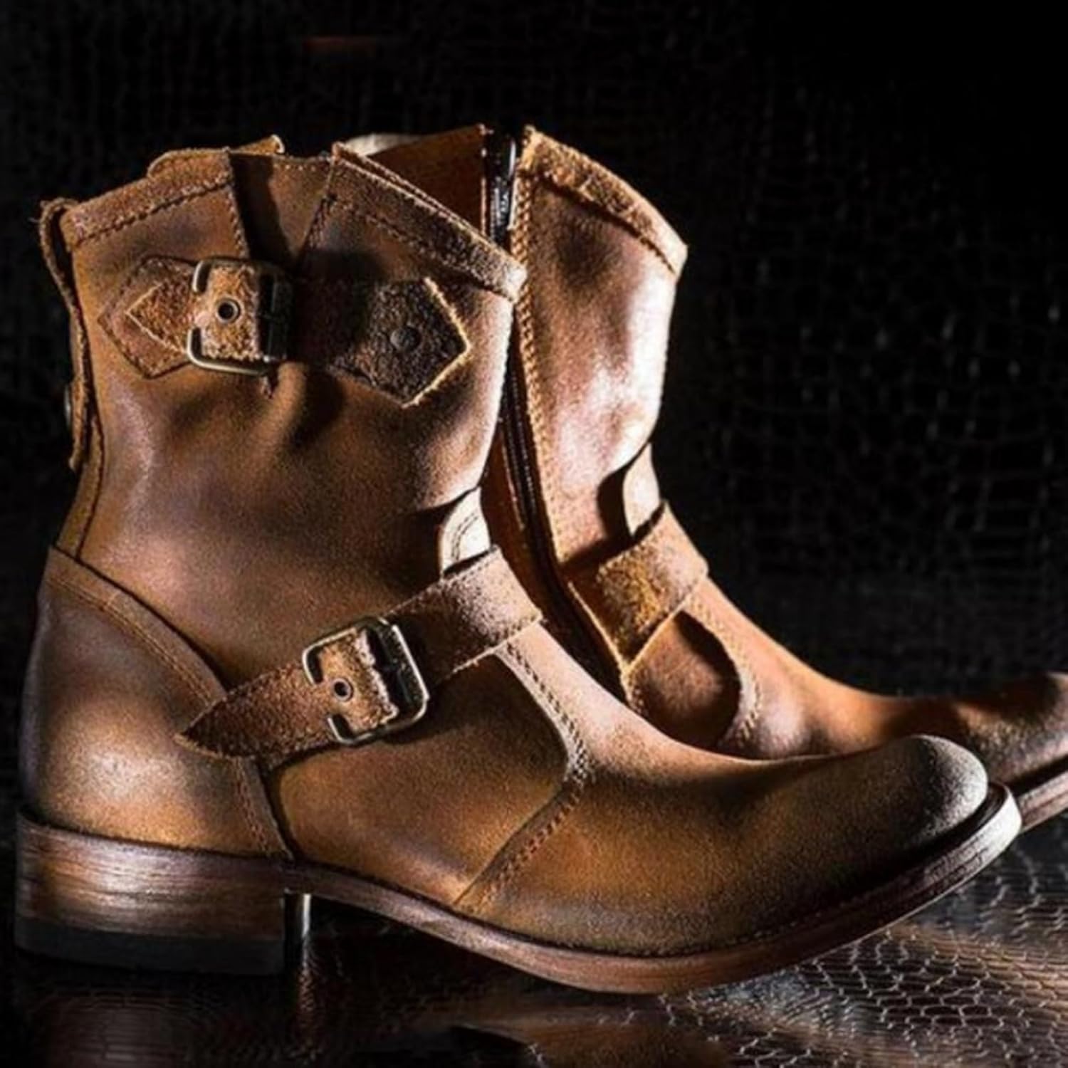 Мужские и женские ковбойские сапоги DHAEY Western с массивным каблуком, плоские мотоциклетные сапоги из искусственной кожи, модные ретро-ботинки короткой длины для весны и осени (Цвет: черный, Размер: 11,5 для женщин / 10 для мужчин) — фото 2