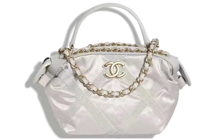 

Сумка-шоппер из сатина и нейлона, серебристо-серая, женская CHANEL
