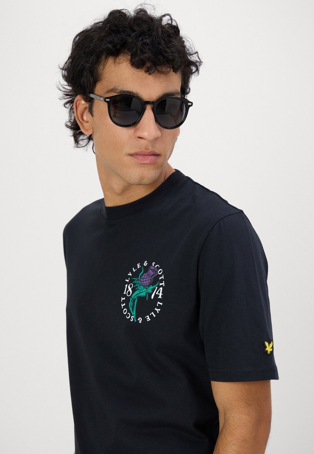 

Футболка с принтом THISTLE FLORA Lyle & Scott, оранжевый
