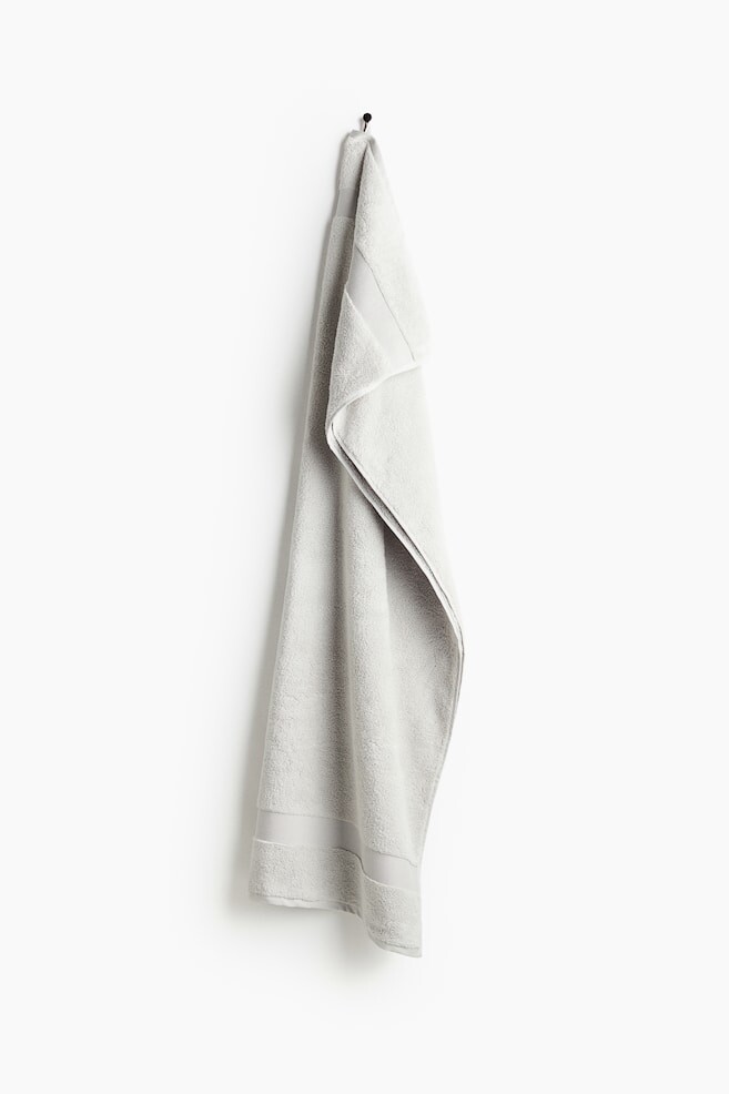 

Банное полотенце из мягкой махровой ткани H&M, 100x150 см, серый
