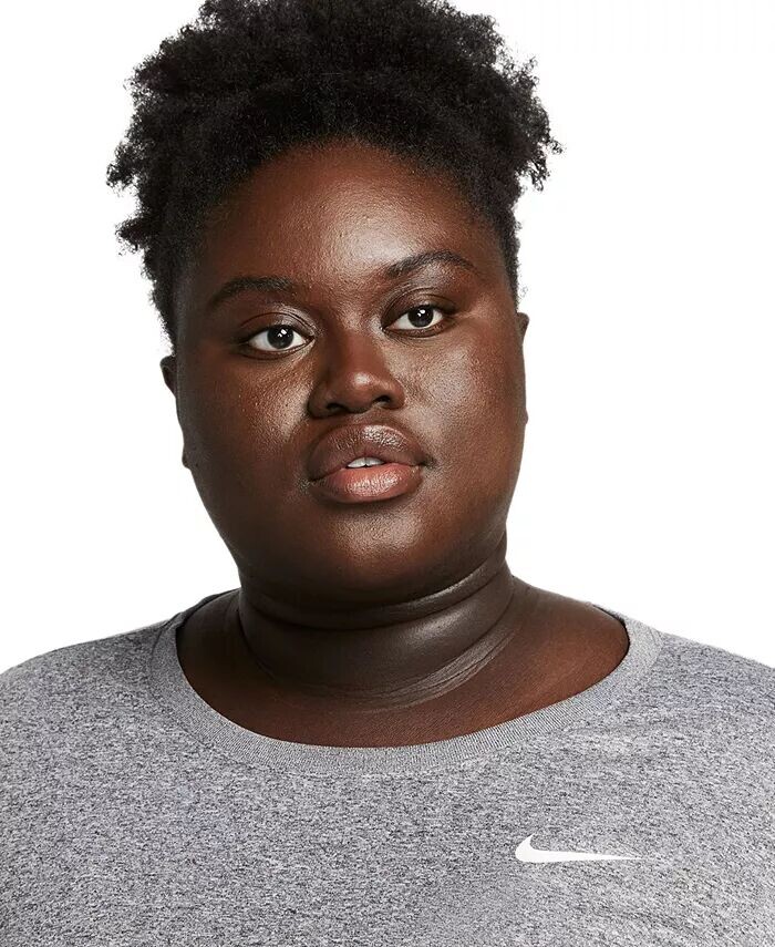 Женская футболка с короткими рукавами Active Dri-FIT больших размеров с логотипом Nike, черный — фото 3