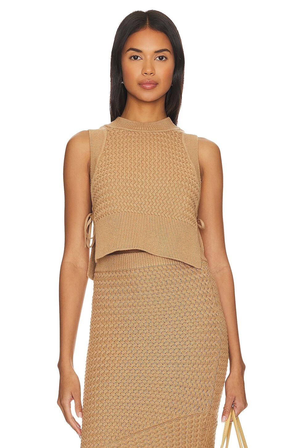 

Топ House of Harlow 1960 x REVOLVE Lilja, кэмел