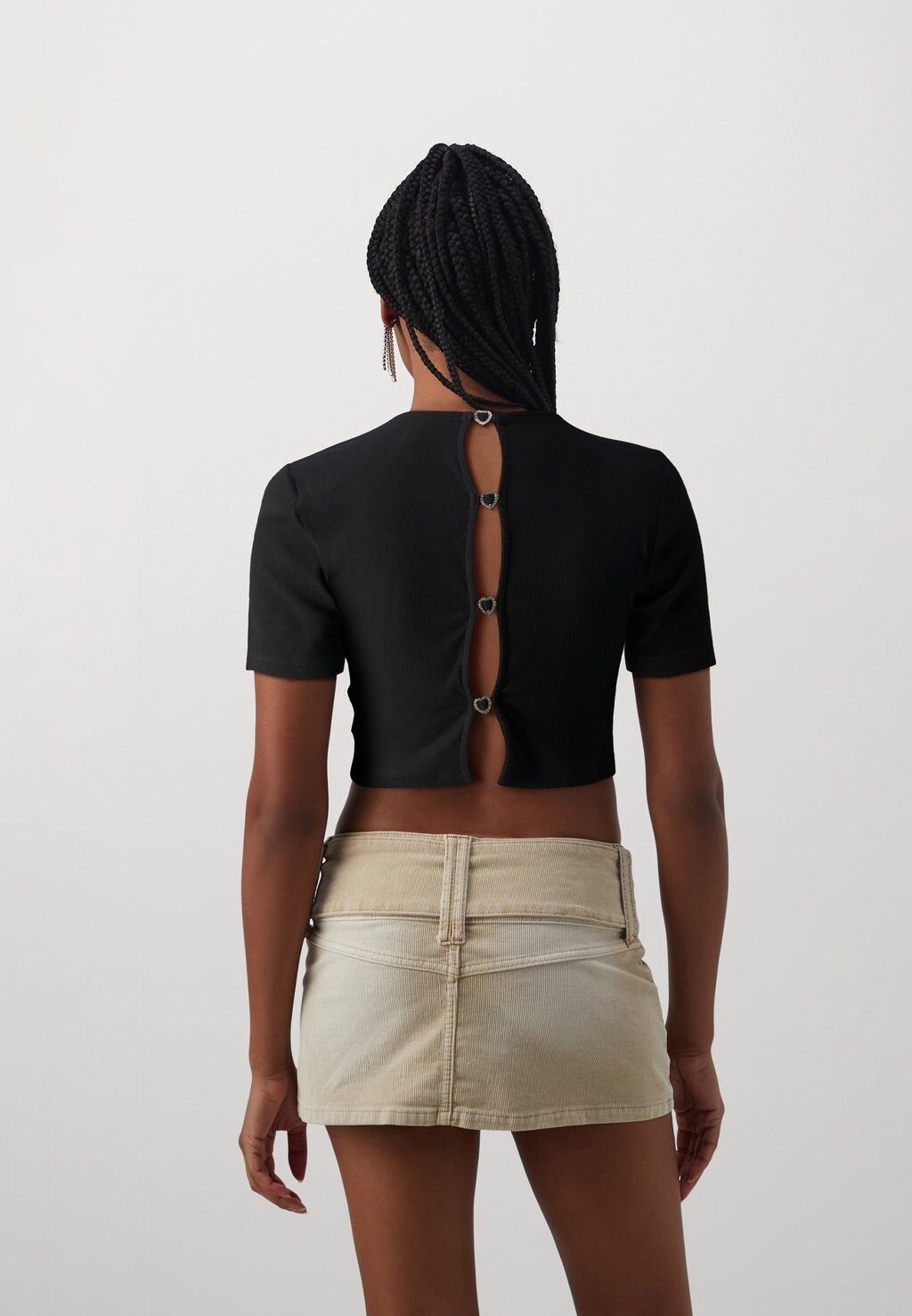 

Футболка с принтом ONLRENE OPEN BACK HEART ONLY, цвет black