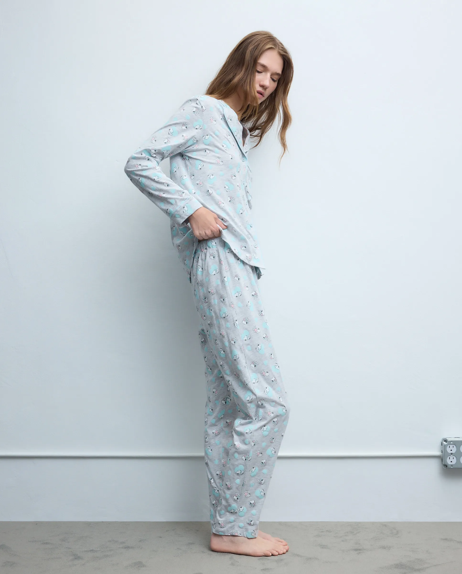 

Женская пижама с мультяшным Снупи и сердечками Easy Wear, светло-серый